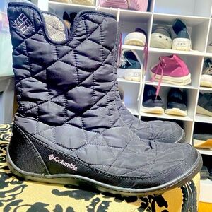 Columbia Women's Black Quilted Boots